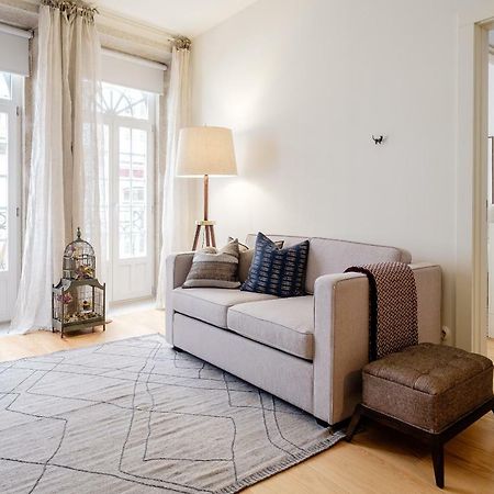 Boutique Rentals-Flores Plaza In City Historical Center Porto Bagian luar foto