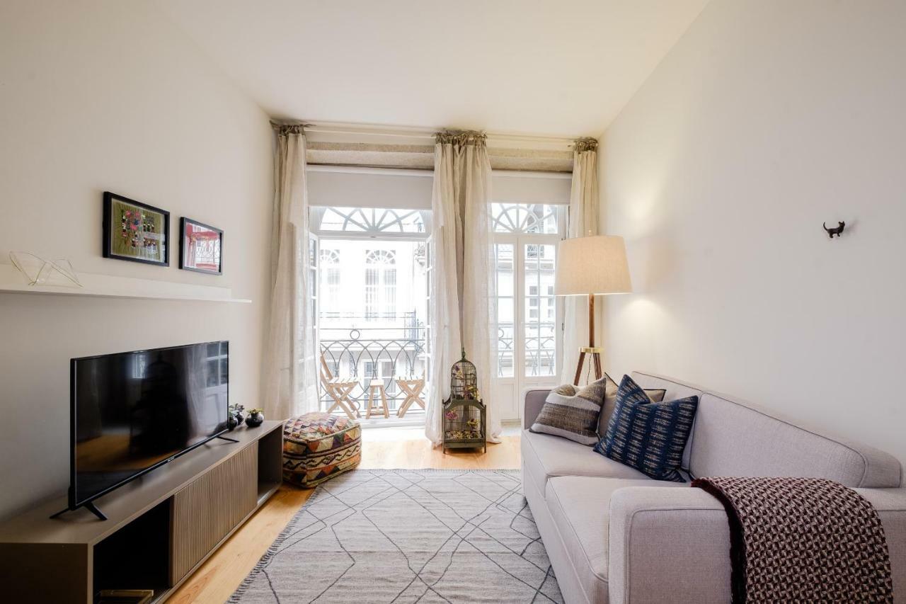 Boutique Rentals-Flores Plaza In City Historical Center Porto Bagian luar foto