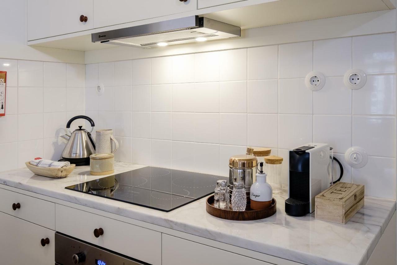 Boutique Rentals-Flores Plaza In City Historical Center Porto Bagian luar foto