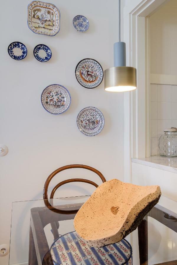 Boutique Rentals-Flores Plaza In City Historical Center Porto Bagian luar foto