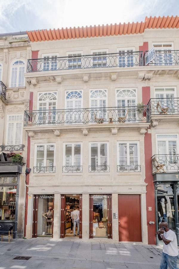 Boutique Rentals-Flores Plaza In City Historical Center Porto Bagian luar foto